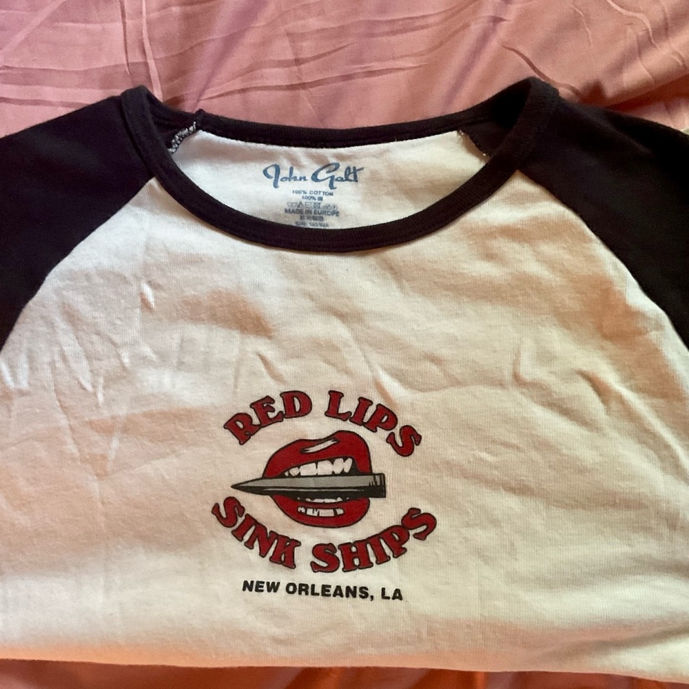 Brandy Melville Black and White Graphic Raglan Tee